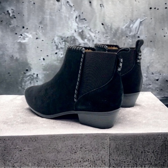 Jack Rogers Tori Suede Booties Black Suede Size 8 Almost NEW Condition! - Picture 2 of 8